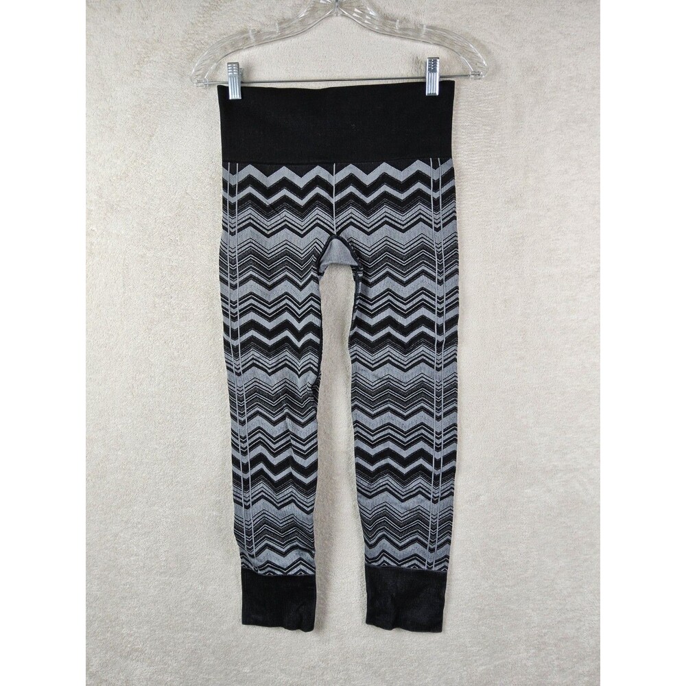 Lululemon Women’s Chevron Athletic Cropped Leggings Size 6